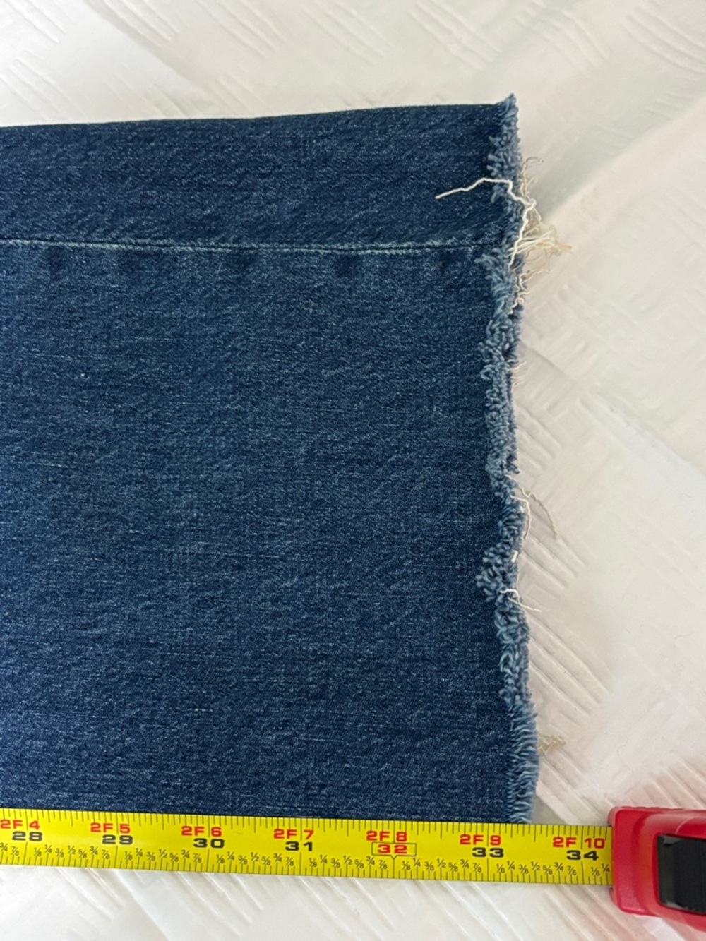 L’AGENCE Ruth high rise jeans women’s size 30 frayed raw hem with stretch comfy - Picture 11 of 11
